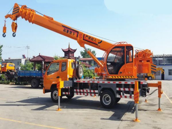 南岗区吊车公司_吊车出租一些基本的指挥手势